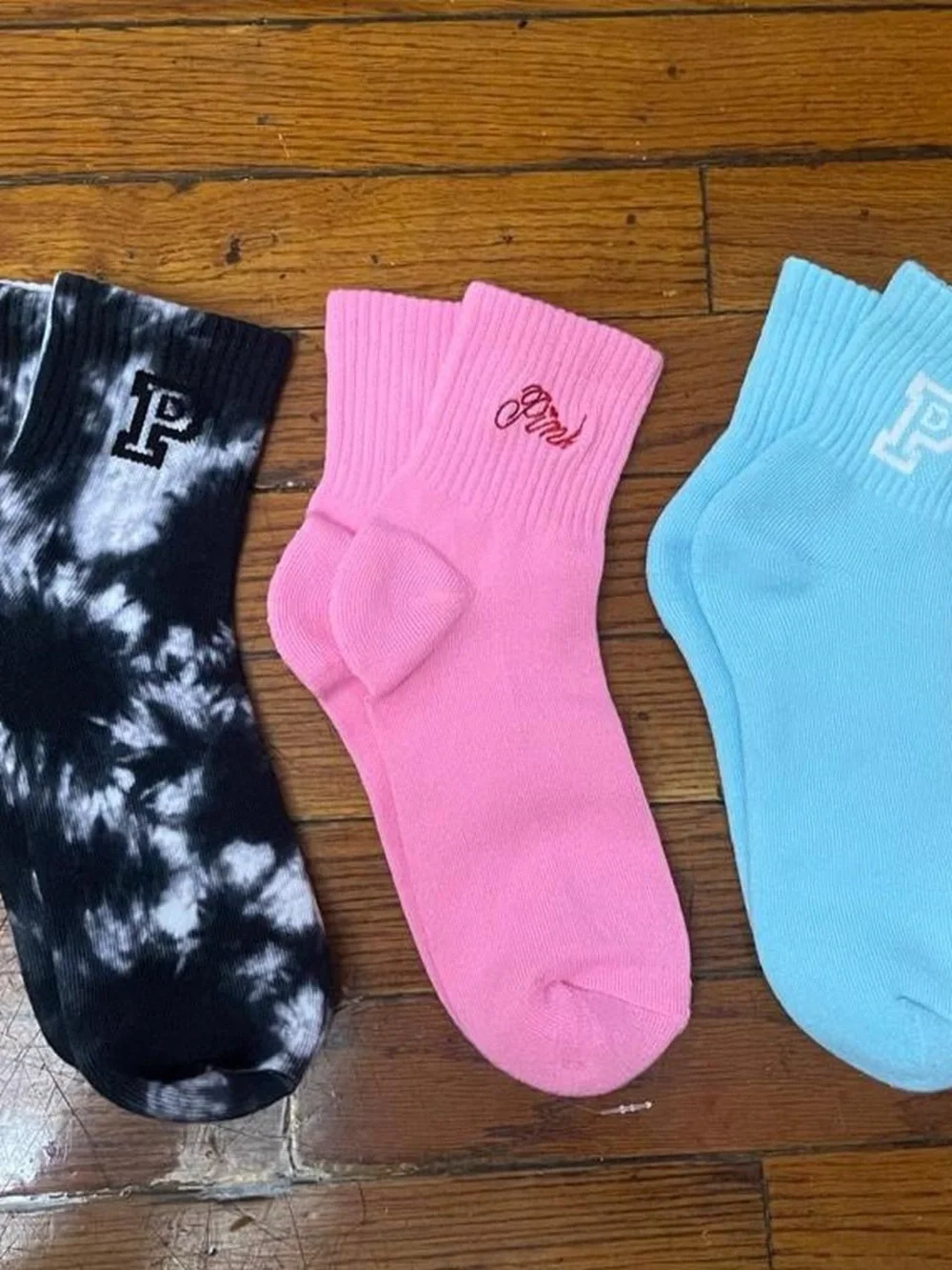PINK Victoria's Secret Trio Crew Socks - Pink, Black Tie-Dye, Light Blue
